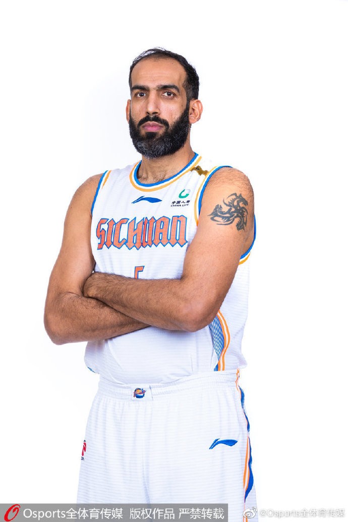爱游戏官方-哈达迪加盟马刺队，NBA再添一位外援