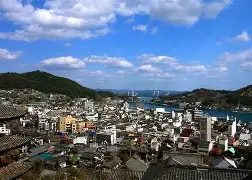 爱游戏APP-广岛三箭破釜沉舟，勇往直前压倒一切