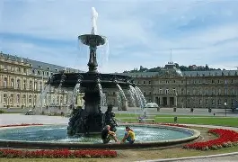 爱游戏-斯图加特蓝冠军深陷困境，战绩堪忧