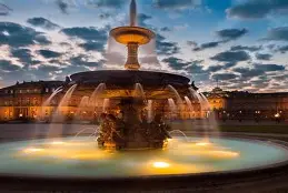 斯图加特蓝冠军深陷困境，战绩堪忧