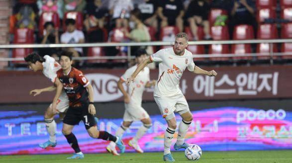 阿尔艾因引进巴塞后卫，提升防线实力的简单介绍