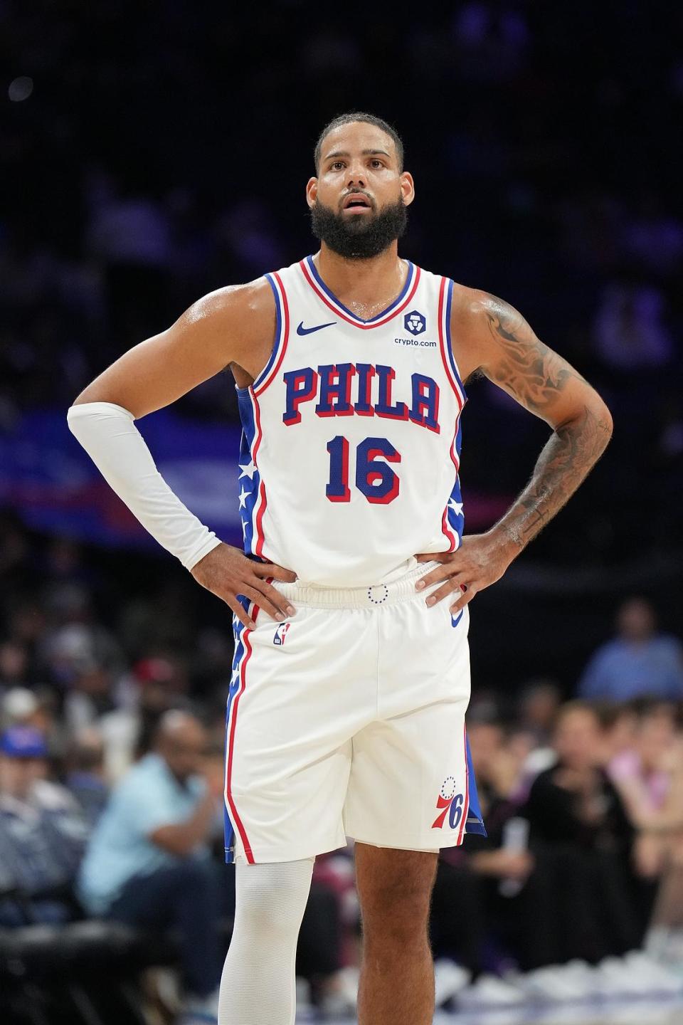 爱游戏tv-76人队遭遇失利，球队背水一战