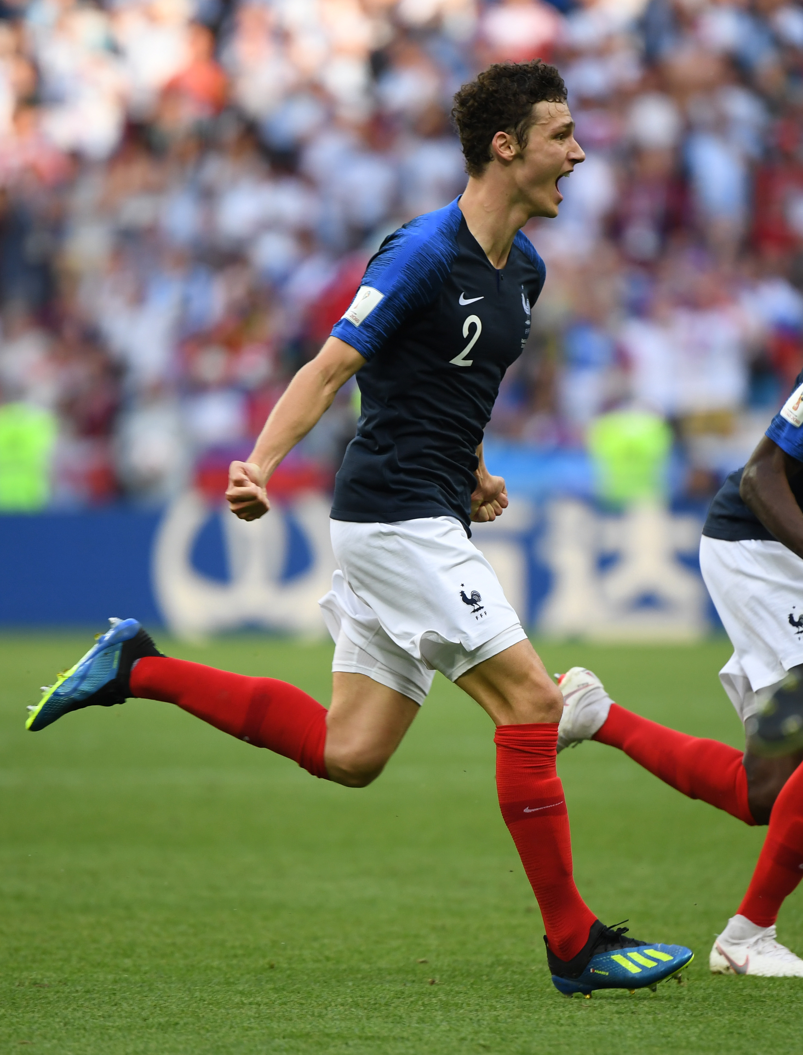 法国足球比赛中球队的表现令人惊艳