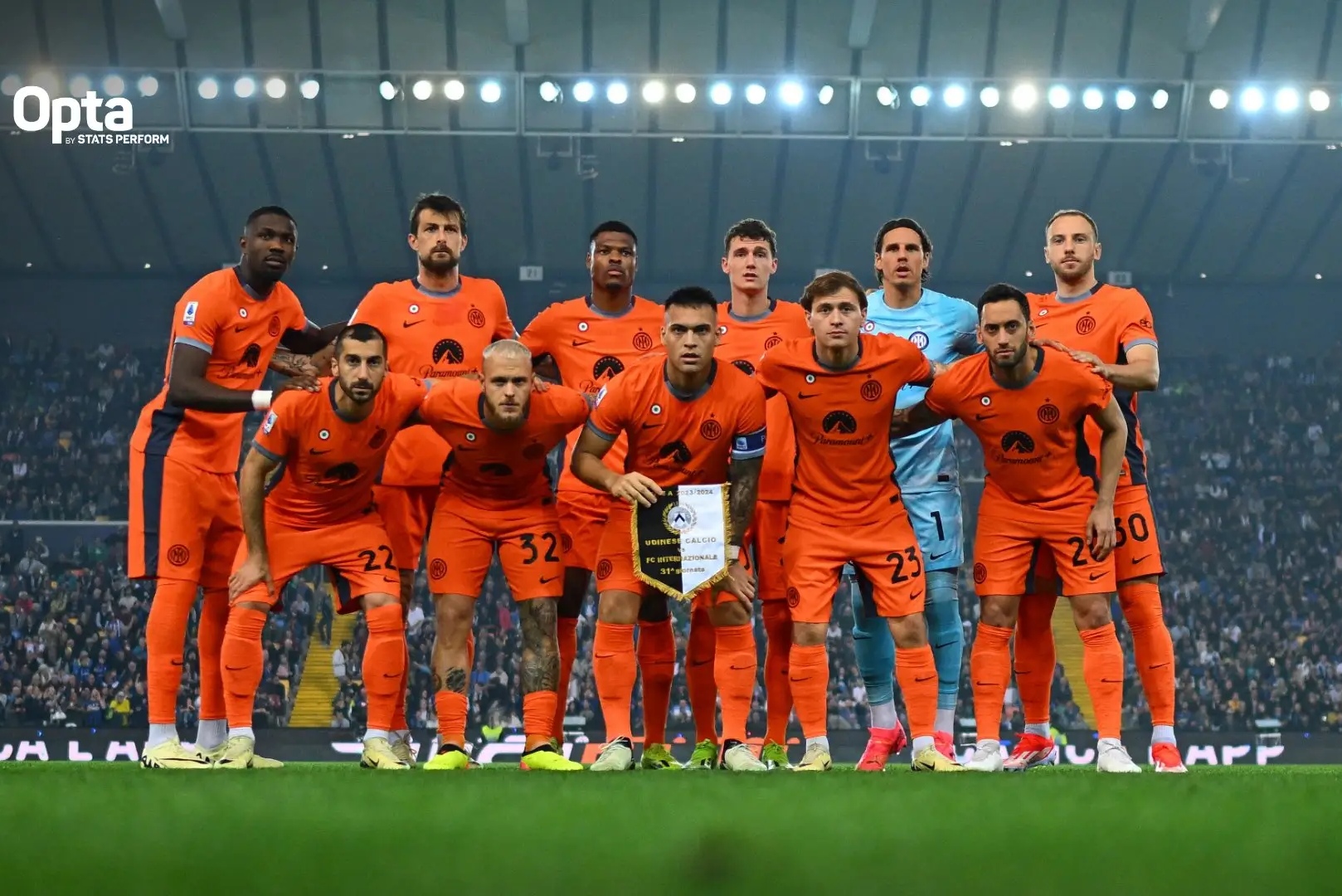 意甲联赛精彩继续，球队斗志昂扬