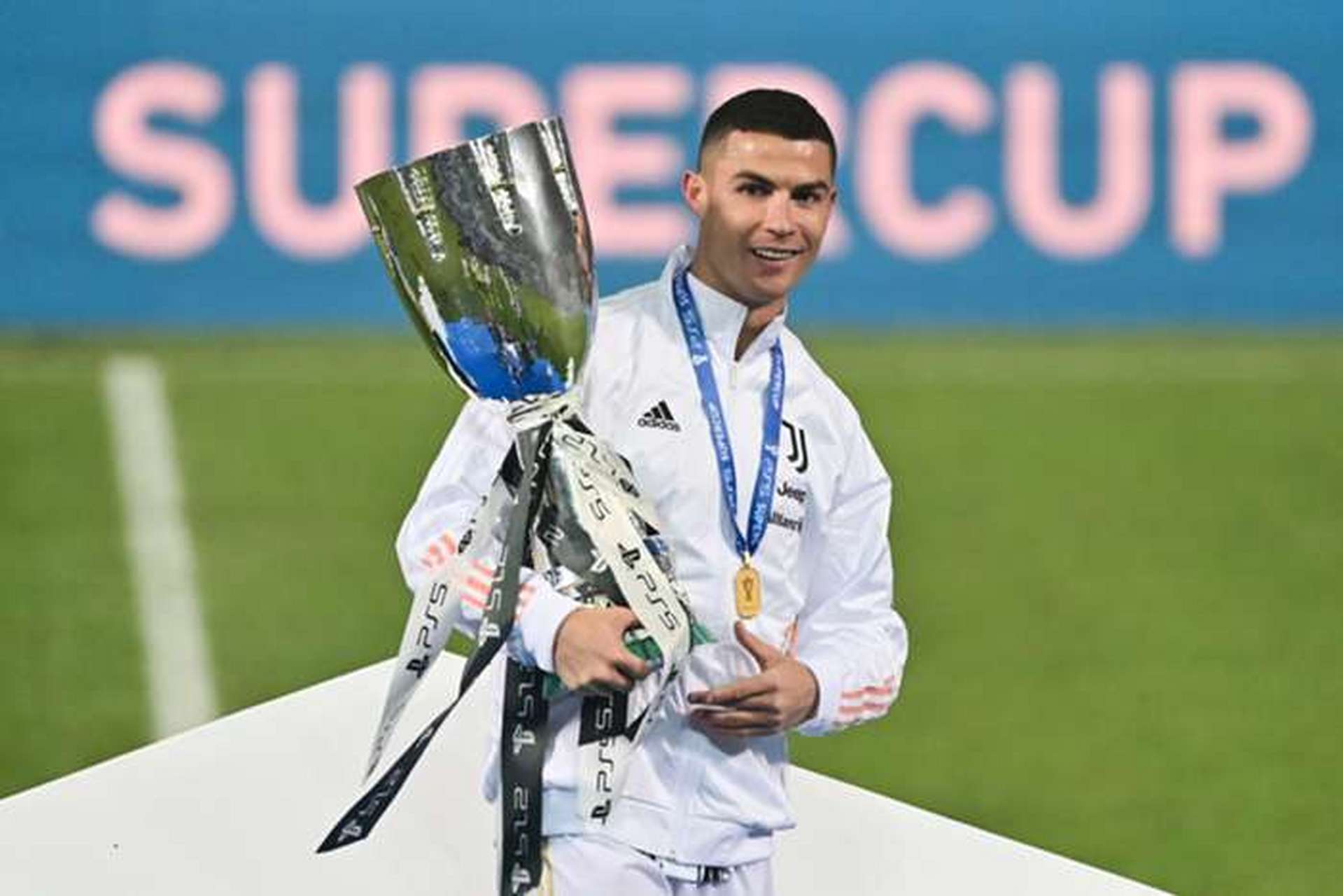 尤文横扫那不勒斯，阿尔巴绝境逆转