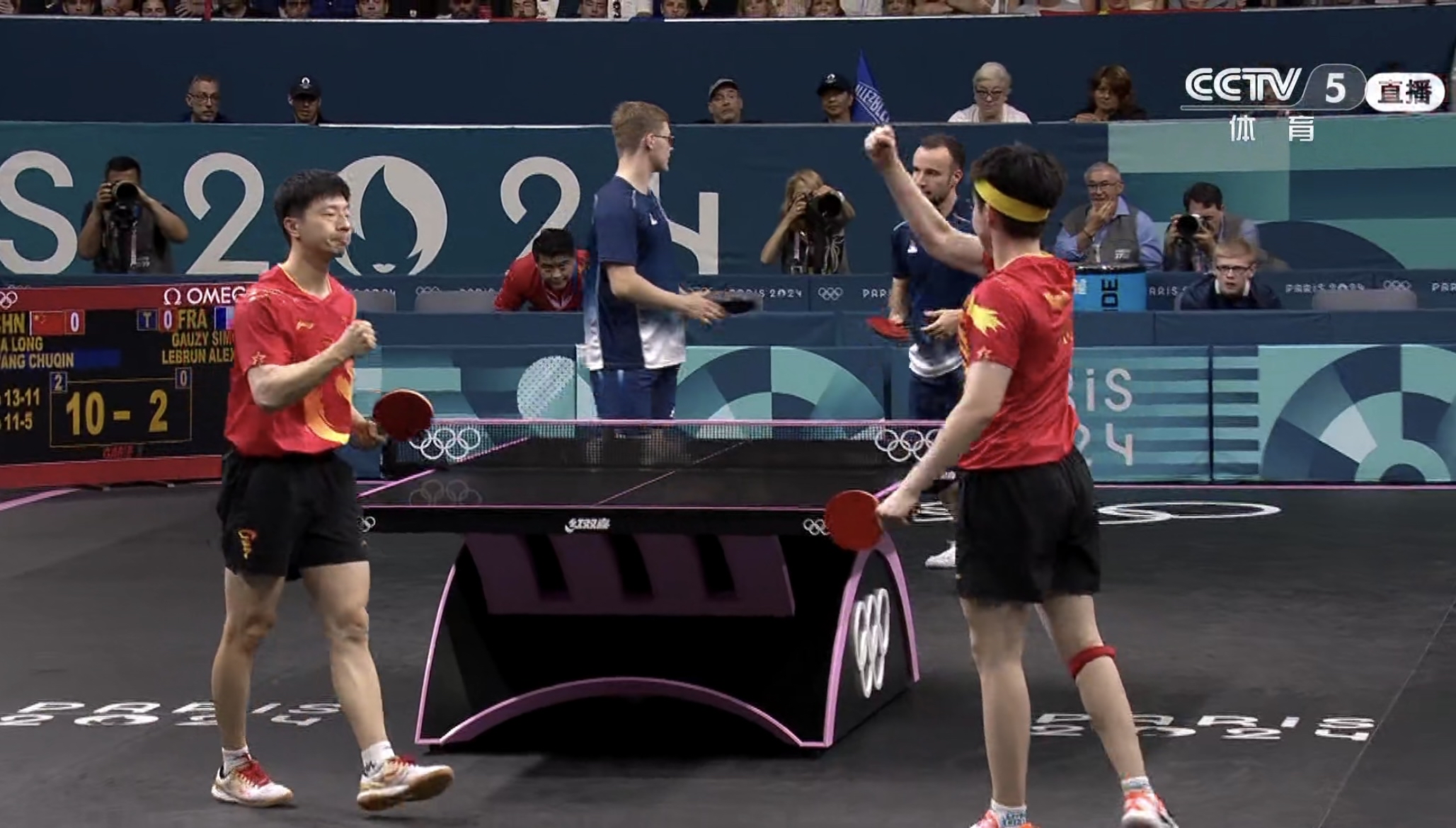 波兰队轻取葡萄牙队，马龙点燃赛场